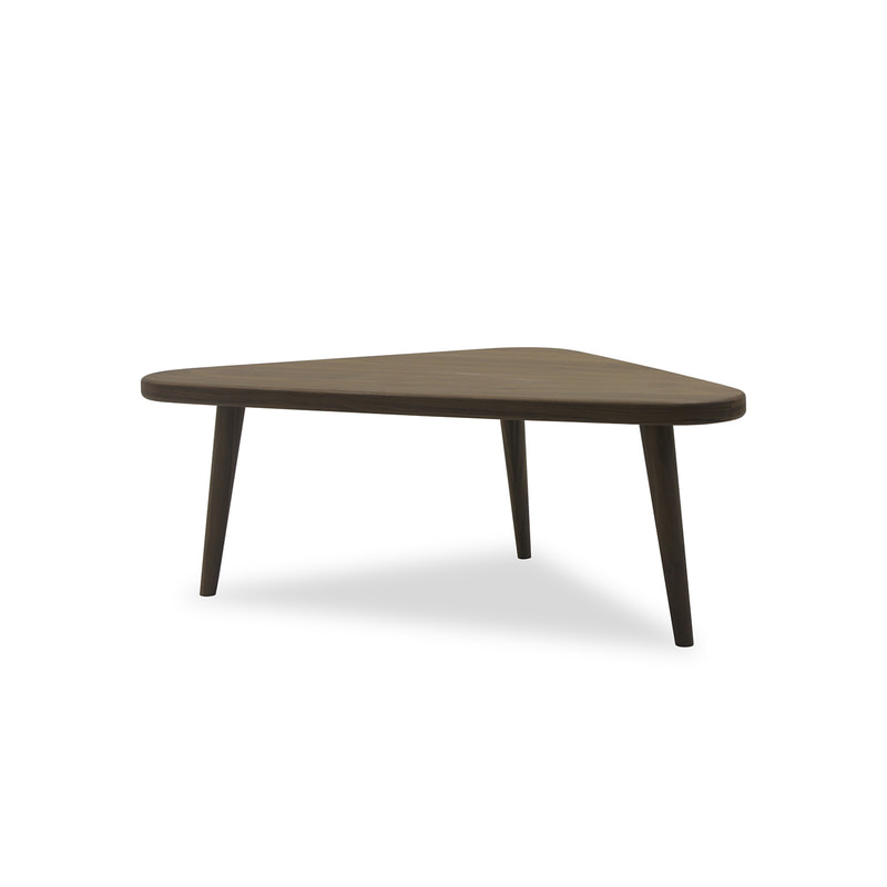 Yea table by Niels Gammelgaard, Michael Strads