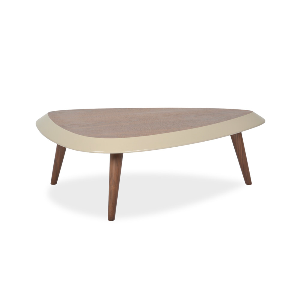 SPACE table by Bruno Viegas, Michael Strads
